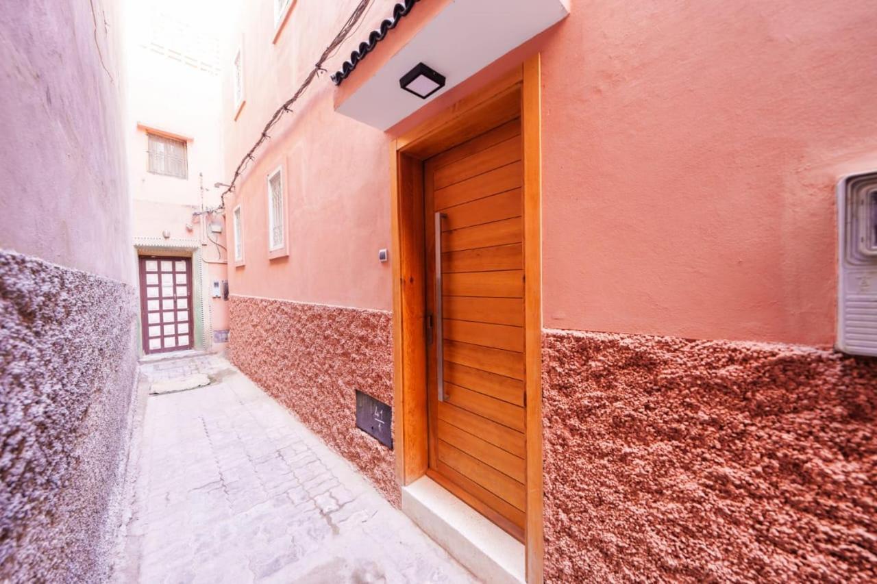 Riad Privatise - 2 Chambres & Petit Dejeuner -Terrasse マラケシュ エクステリア 写真