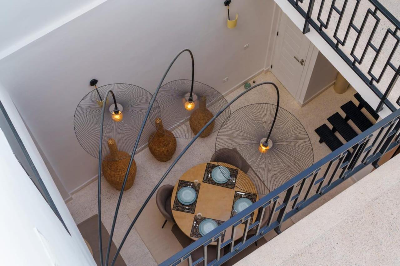 Riad Privatise - 2 Chambres & Petit Dejeuner -Terrasse マラケシュ エクステリア 写真