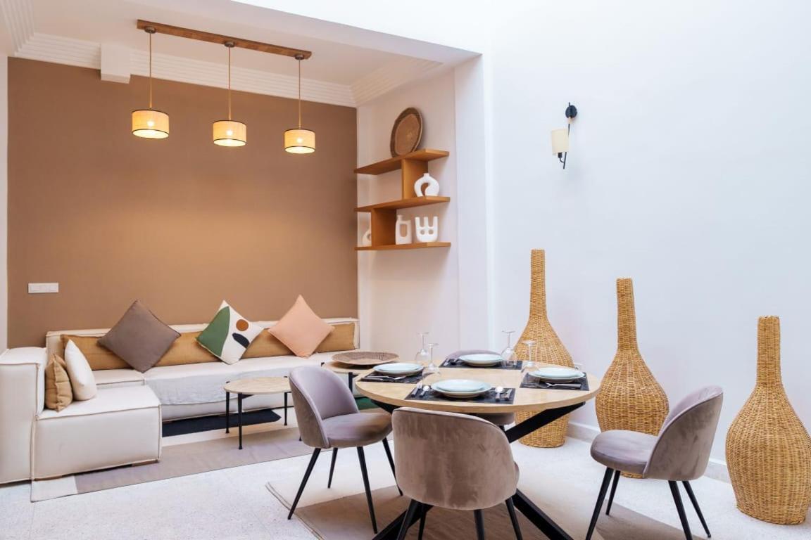 Riad Privatise - 2 Chambres & Petit Dejeuner -Terrasse マラケシュ エクステリア 写真